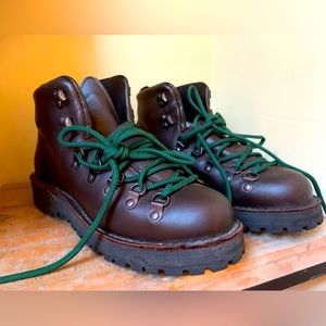 Danner Mountain Light Women’s Hiking Boot